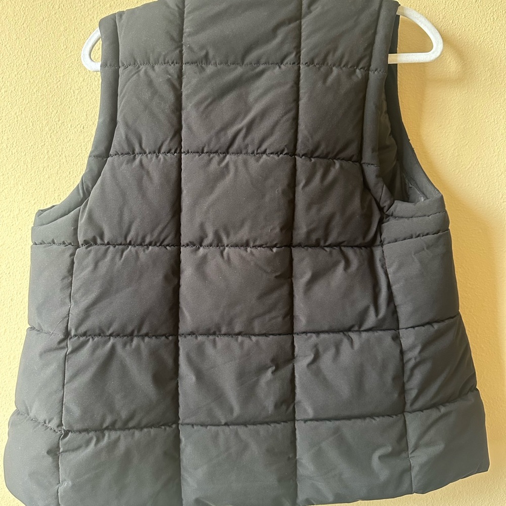 Tommy Hilfiger Black Quilted Vest. Excellent condition